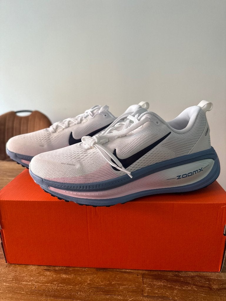 Hardloopschoenen - maat 43, Sport en Fitness, Loopsport en Atletiek, Nieuw, Ophalen of Verzenden, Hardlopen, Hardloopschoenen