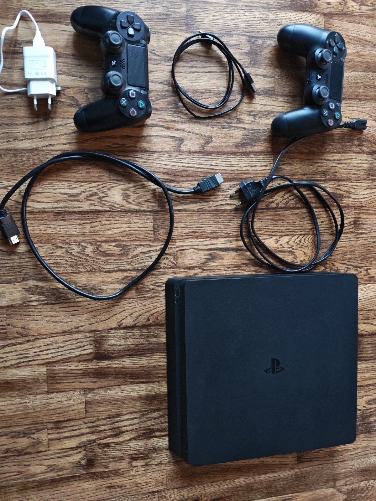 Sony PlayStation 4 Slim met 2 controllers, 500 GB, Met 2 controllers, Ophalen of Verzenden, Zo goed als nieuw