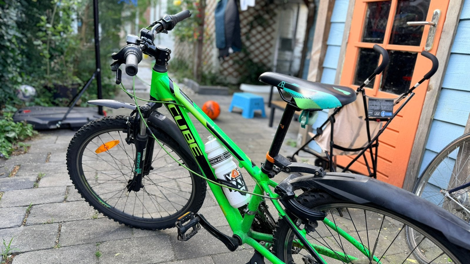 Cube bike 24 inch (needs repair), Fietsen en Brommers, Fietsen | Jongens, Ophalen, Zo goed als nieuw, 24 inch