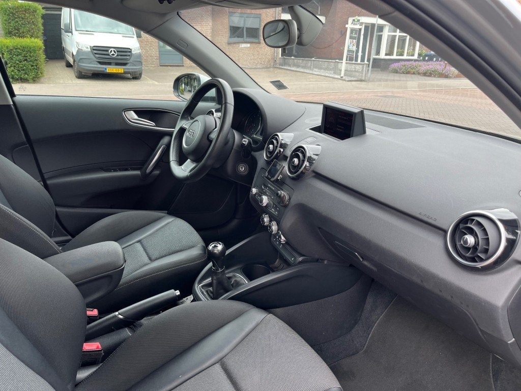 Audi A1 1.2 TFSI AMBITION PRO LINE 5-DEURS / AIRCO-ECC / STO, Auto's, Euro 5, 86 pk, 4 cilinders, 4 stoelen