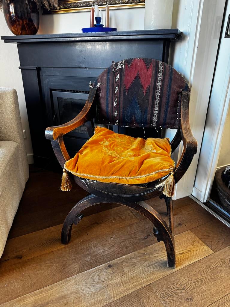 Vintage houten stoel met Kilim bekleding, Ophalen
