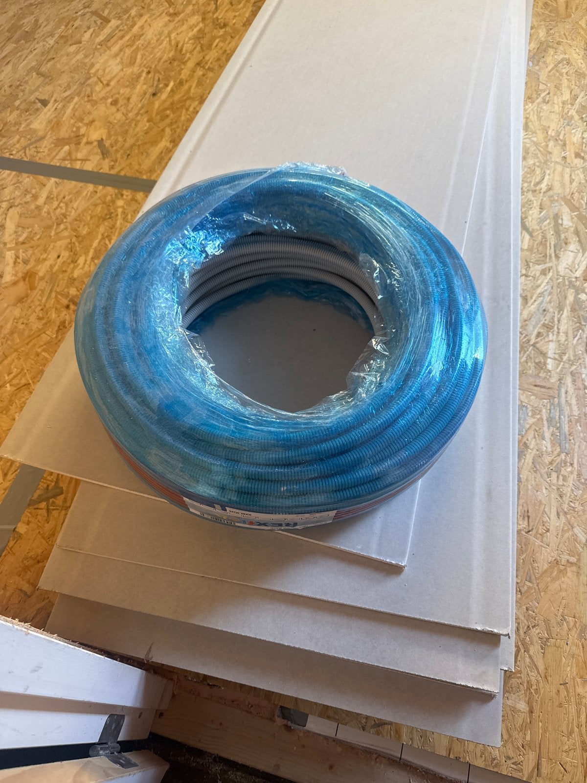 Rexiflex buis met kabel - Nieuw, Doe-het-zelf en Verbouw, Elektra en Kabels, Ophalen, Nieuw, Overige merken, Kabel of Snoer