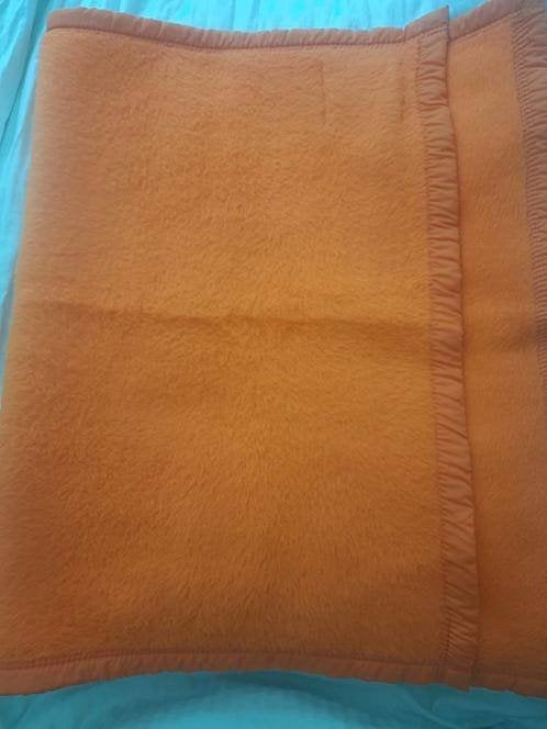 oranje babydekentje - wiegdekentje - ledikantdekentje, Oranje, Gebruikt, Ophalen of Verzenden, 110 cm
