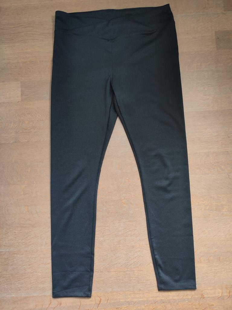 Zwarte sportbroek maat L, Ophalen of Verzenden, Zo goed als nieuw, Zwart, Fitness of Aerobics