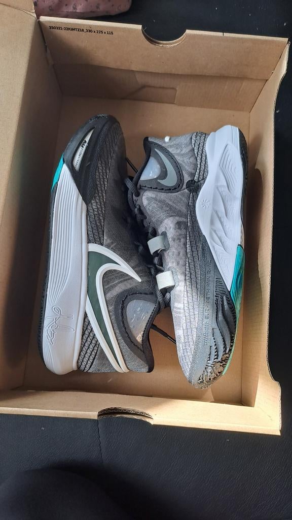 Nike Kyrie 8, Sport en Fitness, Basketbal, Ophalen of Verzenden, Nieuw, Schoenen