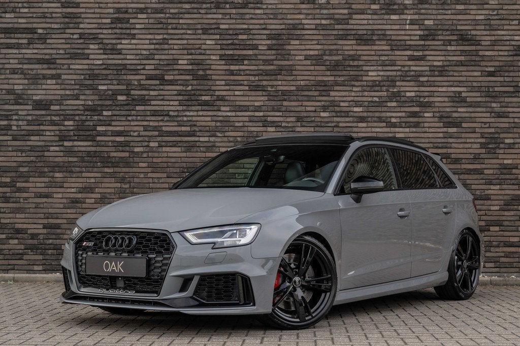 Audi A3 Sportback 2.5 TFSI RS 3 quattro | Panorama | Leder |, Auto's, Audi, Gebruikt, RS3, Leder, Vierwielaandrijving