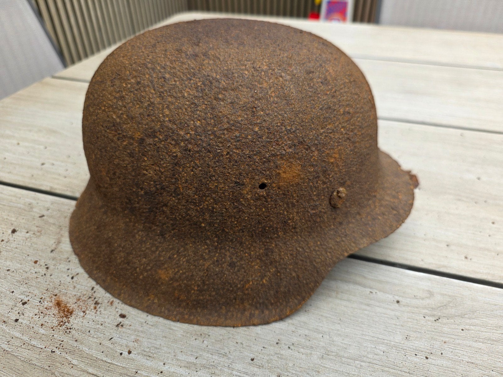 Duitse Helm WW2 Militaria Battle Damage, Verzamelen, Ophalen of Verzenden, Duitsland, Helm of Baret