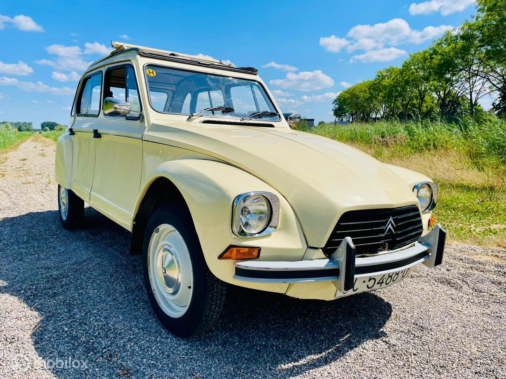Dyane 6 beige nevada 10-1979 54.988 km | import Spanje, Voorwielaandrijving, Cabriolet, Beige, Bedrijf