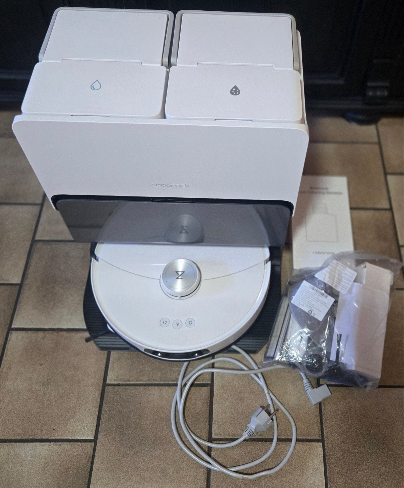 Roborock S8 MaxV Ultra Robotstofzuiger met Dweilfunctie, Overige merken, Ophalen of Verzenden, Zo goed als nieuw, Robotstofzuiger