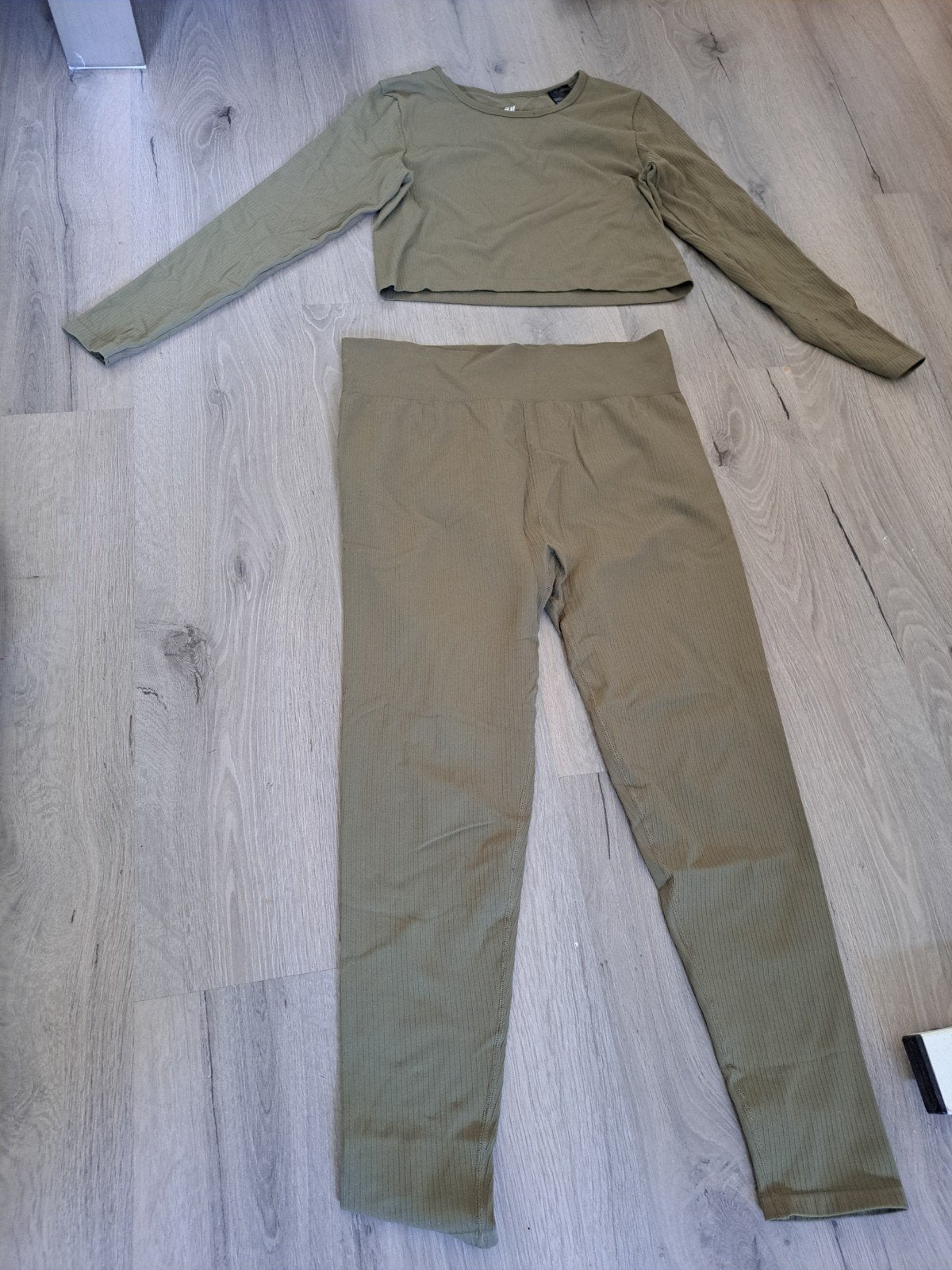 H&M Sport Legging en Croptop Set - Maat XL, Kleding | Dames, H&M Sport, Ophalen of Verzenden, Groen, Fitness of Aerobics