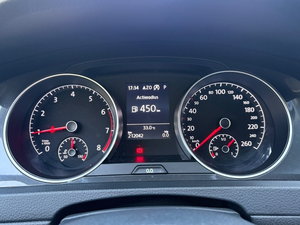 Foto 13 van Volkswagen Golf 1.0 TSI HighLine DAB Stoelvw PDC ACC Massage