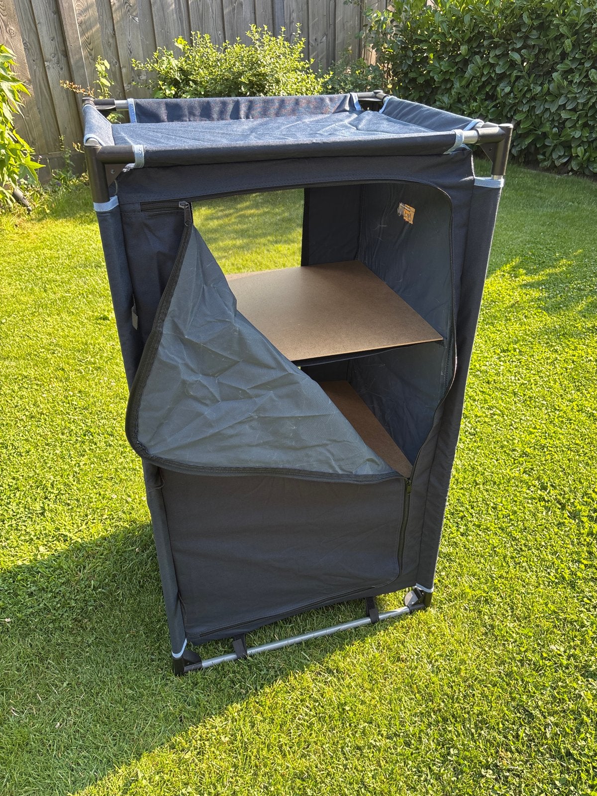 Opvouwbare campingkast met 3 planken, Ophalen, Zo goed als nieuw