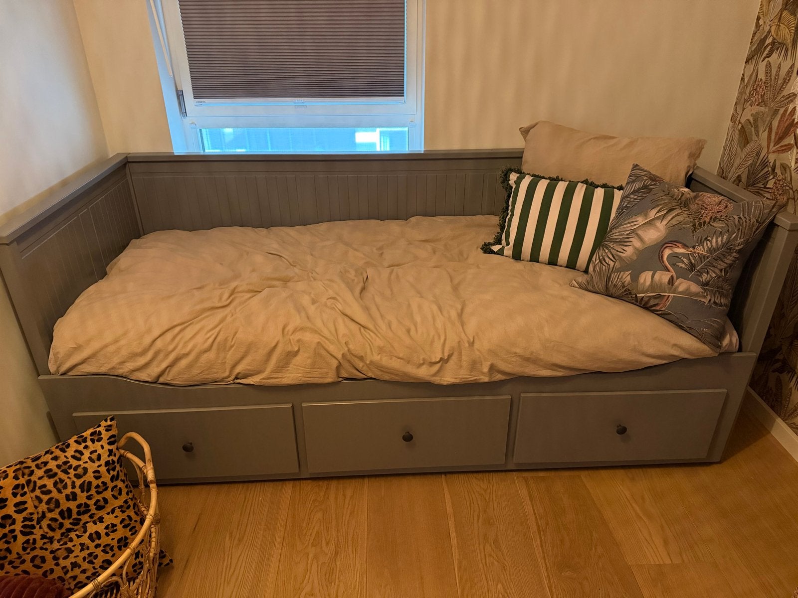 IKEA HEMNES Bedbank Grijs - Zo goed als nieuw, Ophalen, Zo goed als nieuw, Grijs, Hout
