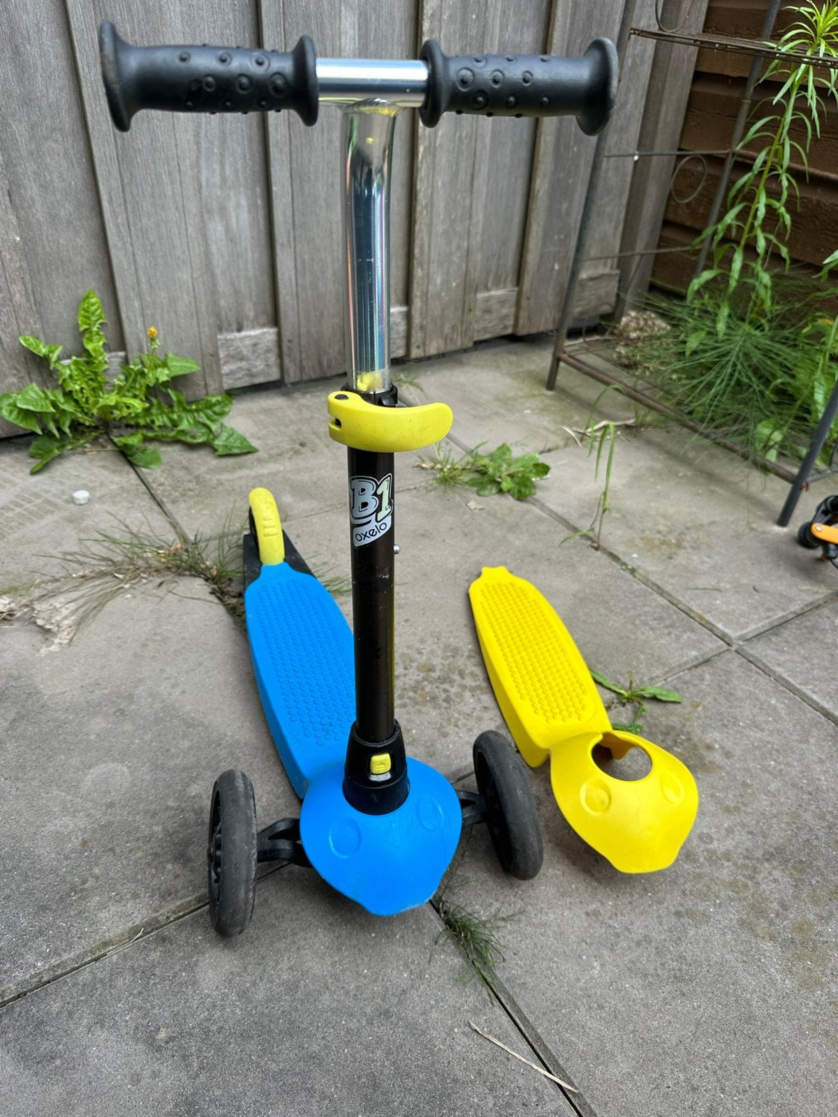 Decathlon step voor kinderen, blauw/geel, Fietsen en Brommers, Steps, Gebruikt, Gewone step, Ophalen