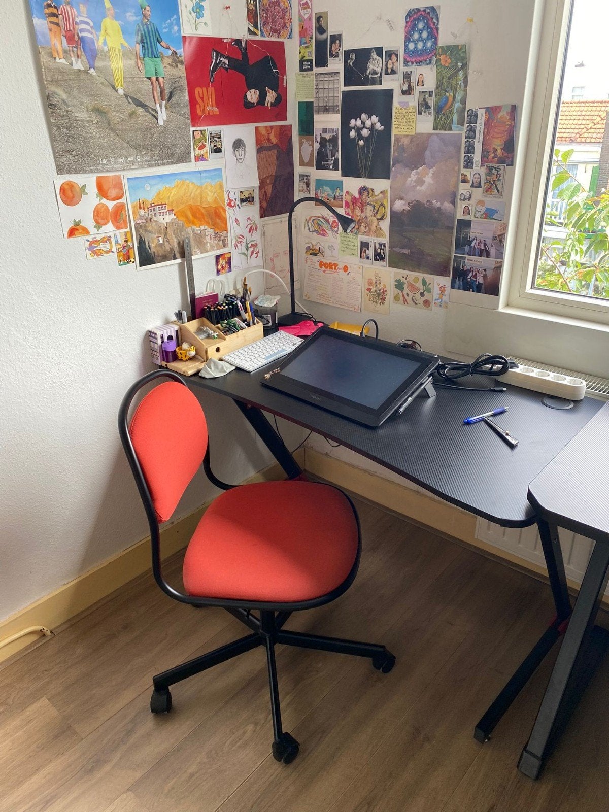 Office table, Huis en Inrichting, Bureaus, Ophalen, Zwart, Metaal, Zo goed als nieuw
