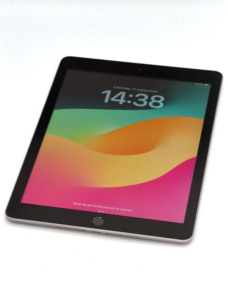 Zeer Nette iPad 6th gen Space Gray, 94% batterijconditie!, 10 inch, Gebruikt, 32 GB, Apple