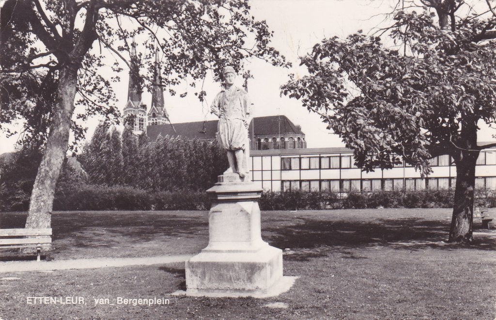 Etten-Leur, van Bergenplein - Oude Ansichtkaart, Verzenden, 1960 tot 1980, Gelopen, Noord-Brabant