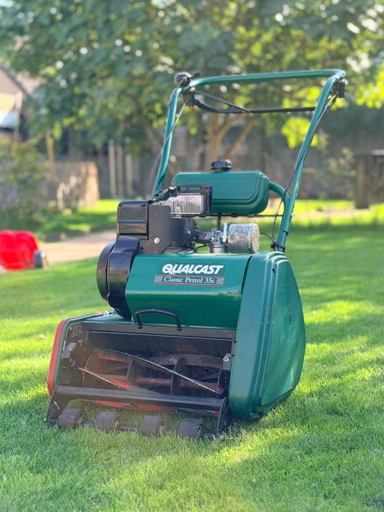 Qualcast Classic 35S Benzine Kooimaaier – Geslepen/Onderhoud, Gebruikt, Opvangbak, Benzine-grasmaaier, 30 t/m 39 cm