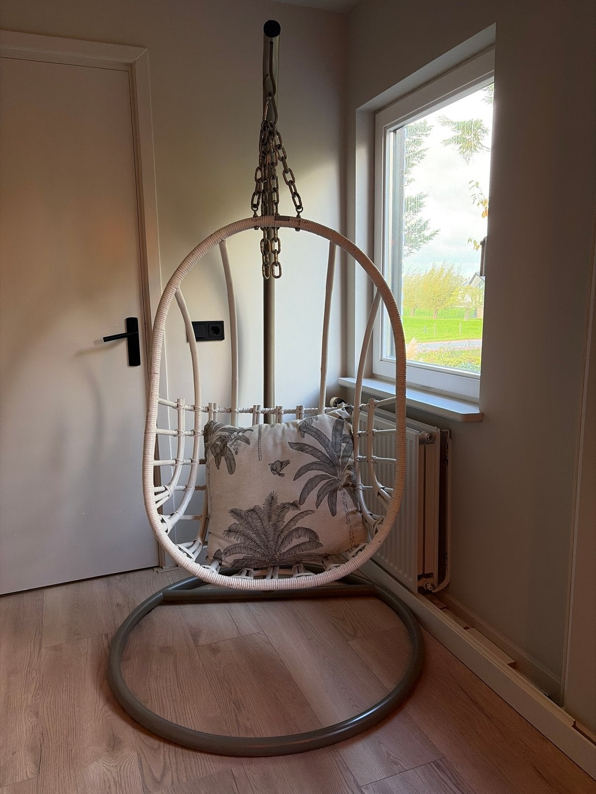 Hangstoel Homeland Sissy-Boy met standaard, Ophalen, Gebruikt, Wit, Riet of Rotan