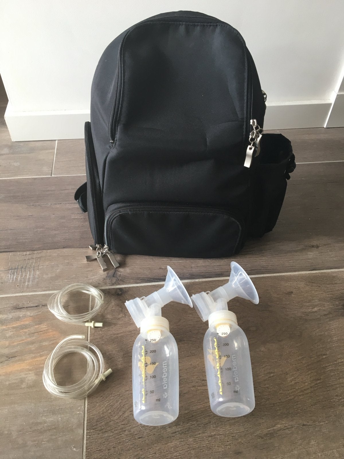 Medela dubbelzijdige borstkolf met accessoires, Ophalen, Gebruikt