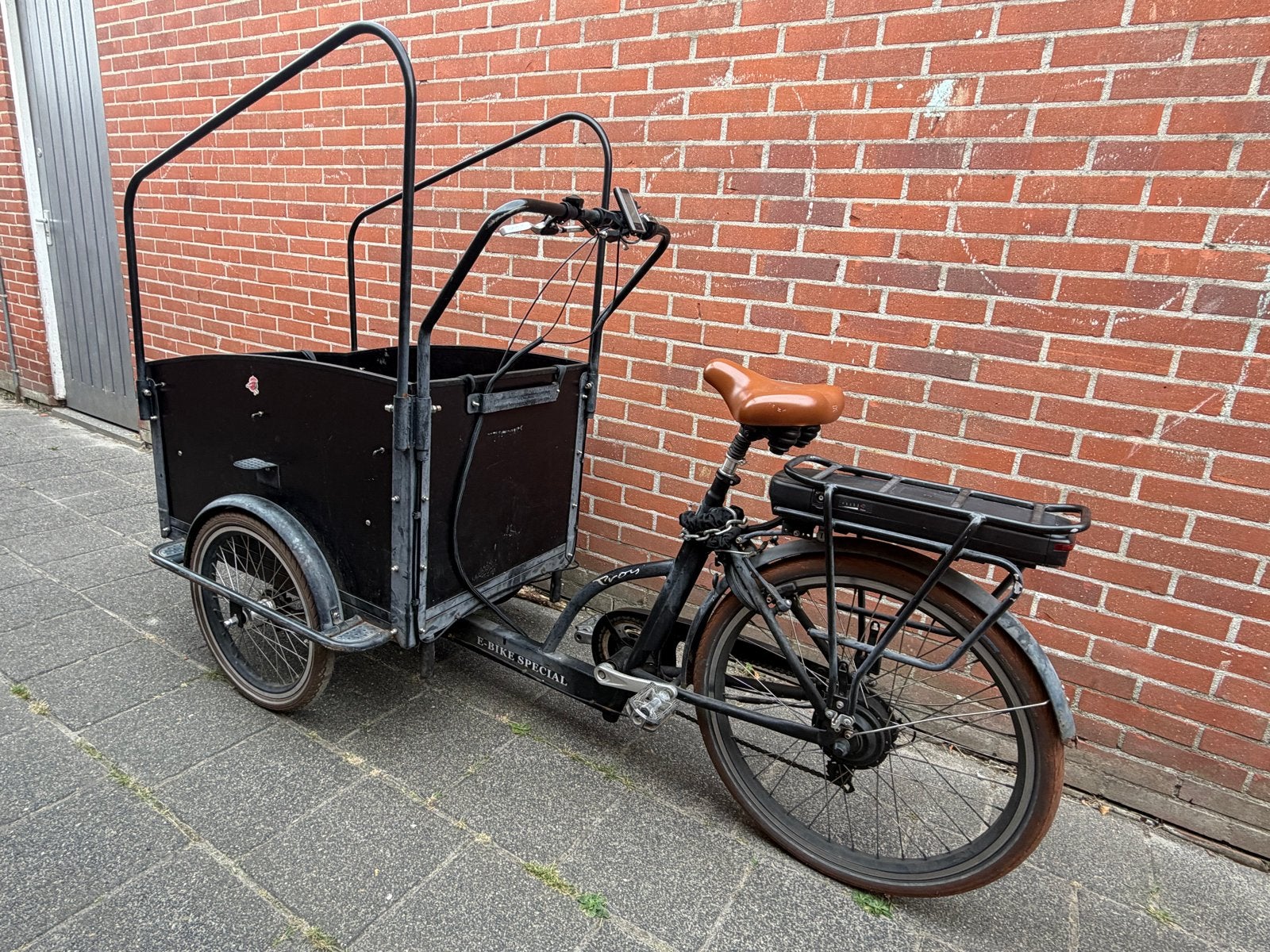 Elektrische Troy bakfiets met wat mankementjes, Fietsen en Brommers, Fietsen | Bakfietsen, Gebruikt, 3 kinderen, Elektrisch, Ophalen