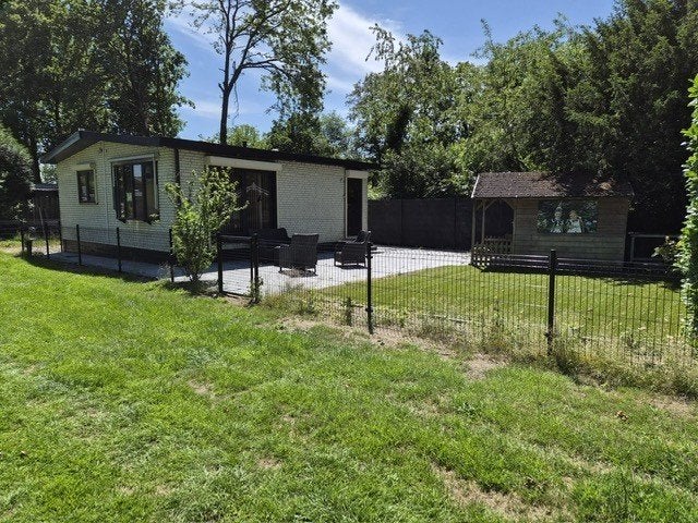 Te Koop (per direct): Dubbel wintervast Chalet, Tot en met 5