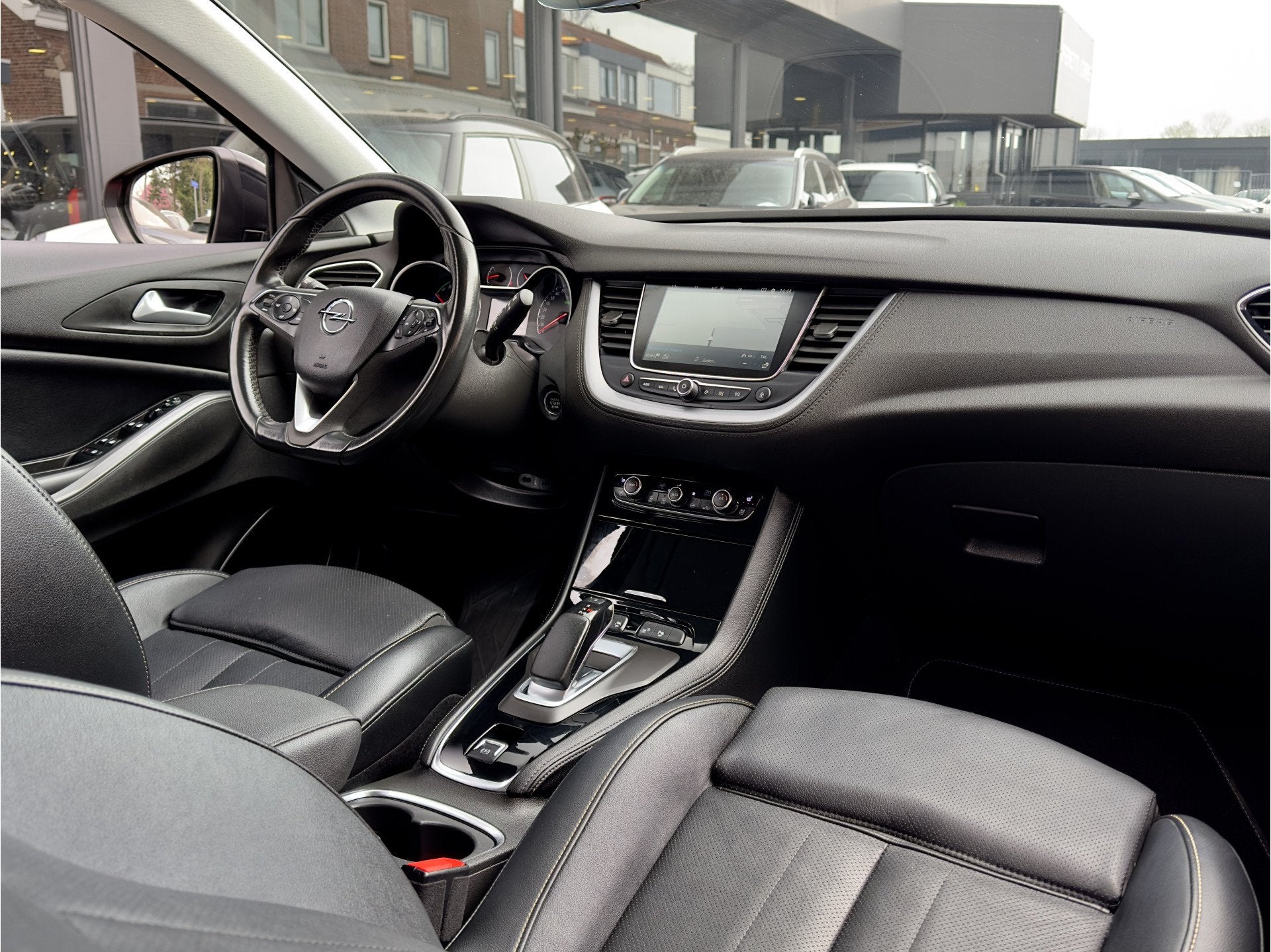 Opel Grandland X 1.6 TURBO AUT8 HYBRID4 TWO-TONE ULTIMATE 72, Automaat, 77 km/l, 4 cilinders, Automatische klimaatregeling