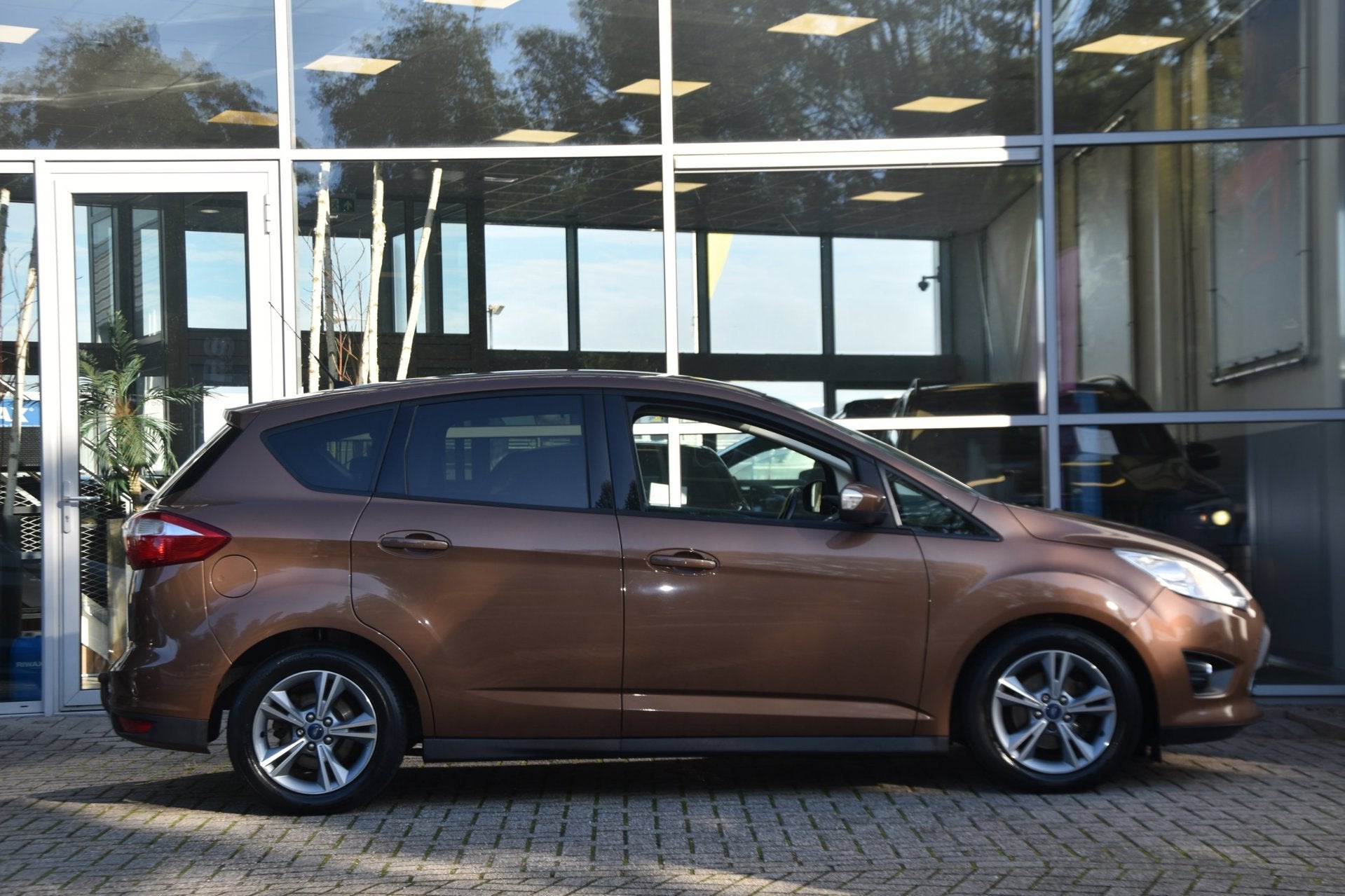 Ford C-Max 1.0 EcoBoost 125PK | Airco | Cruise | PDC | Trekh, Voorwielaandrijving, Euro 5, Gebruikt, Zwart