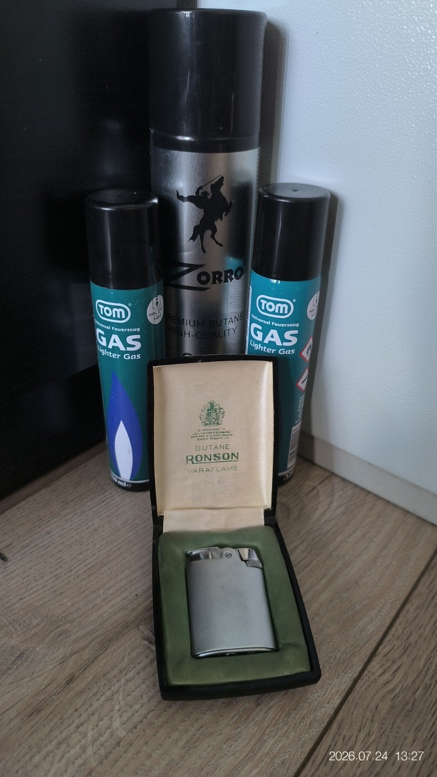 Ronson Lighter met originele doos en gasflessen, Ophalen, Gebruikt, Aansteker