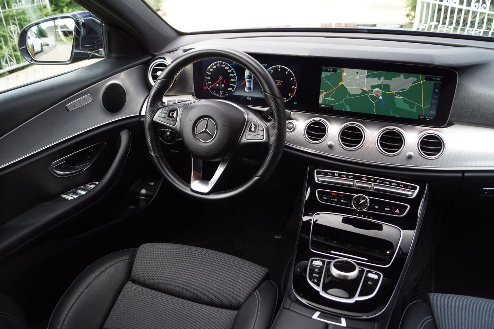 Mercedes-Benz E-klasse 200 Premium Autom Half Leder Sportst, Auto's, Automaat, Achterwielaandrijving, 4 cilinders, Leder en Stof