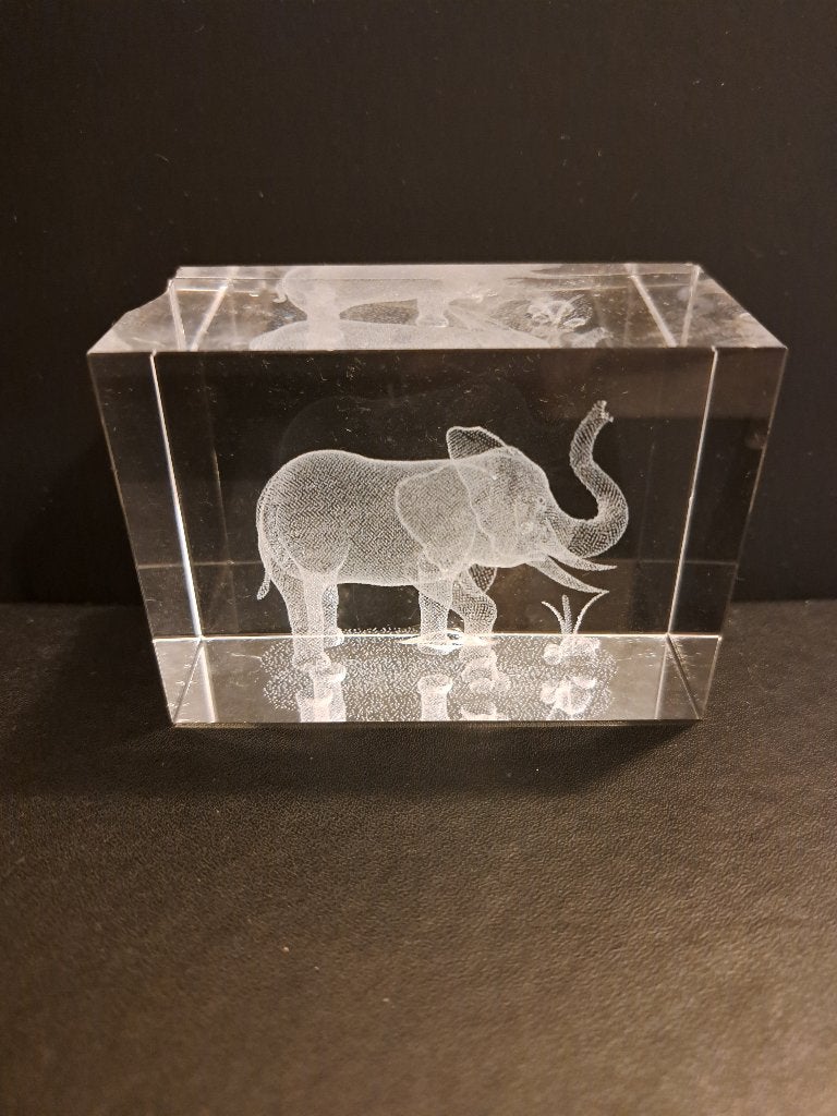 Glazen olifant in 3D, lasergegraveerd, Ophalen of Verzenden, Gebruikt, Dier