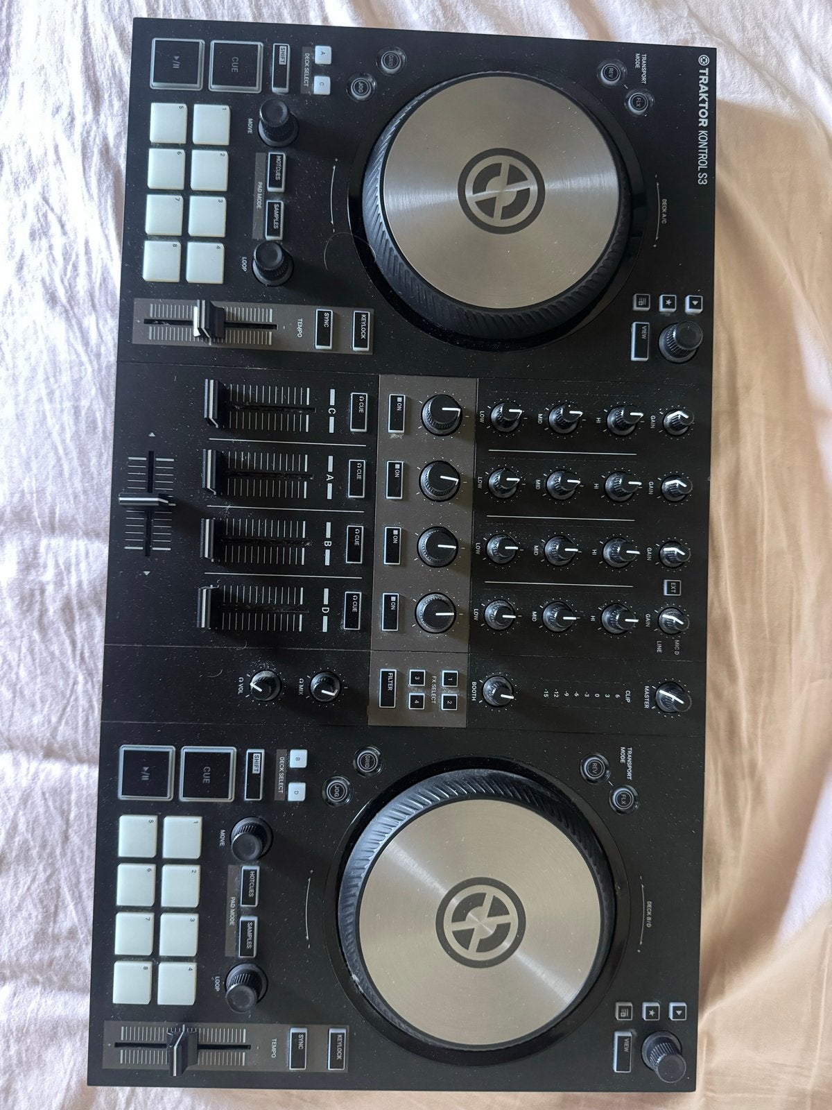 Native Instruments Traktor Kontrol S3 DJ Controller, Muziek en Instrumenten, Dj-sets en Draaitafels, Zo goed als nieuw, Draaitafel
