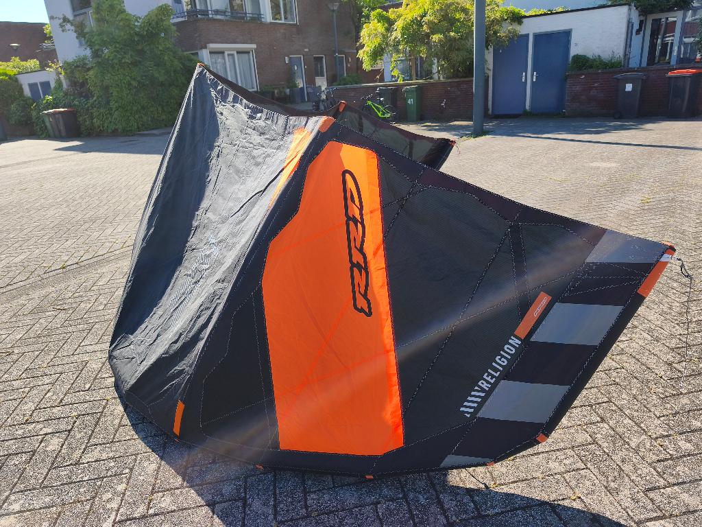RRD Religion 9m2 100% als nieuw 10 keer gevaren, 9 m², Geen board, Ophalen of Verzenden, Zo goed als nieuw