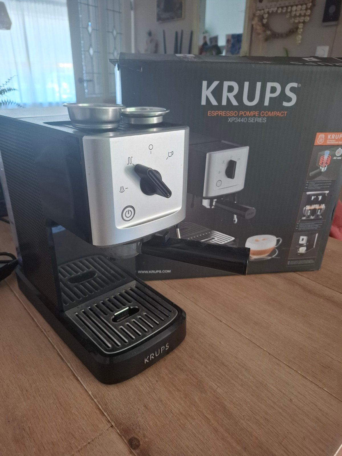 Krups Espresso Pompe Compact XP3440 - Zo goed als nieuw, Ophalen, Zo goed als nieuw, Espresso apparaat, Gemalen koffie