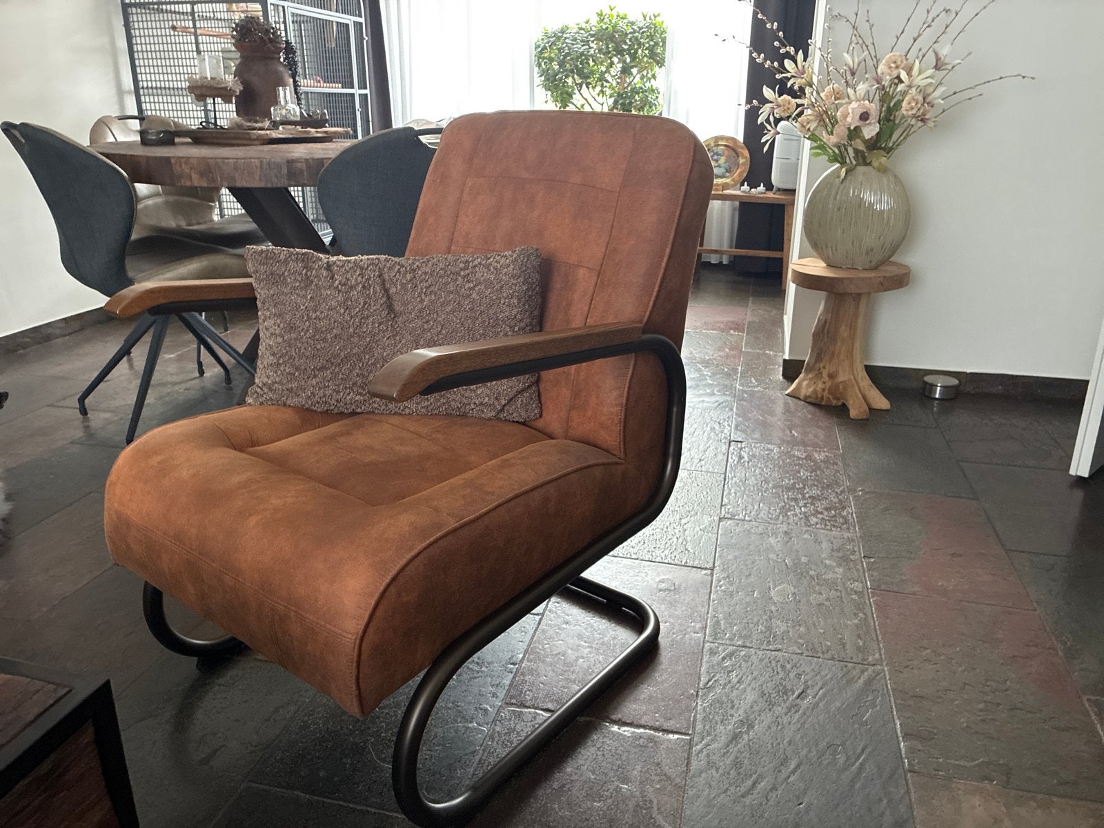 Comfortabele industriële fauteuil - Cognac, Huis en Inrichting, Fauteuils, 75 tot 100 cm, Ophalen of Verzenden, Zo goed als nieuw