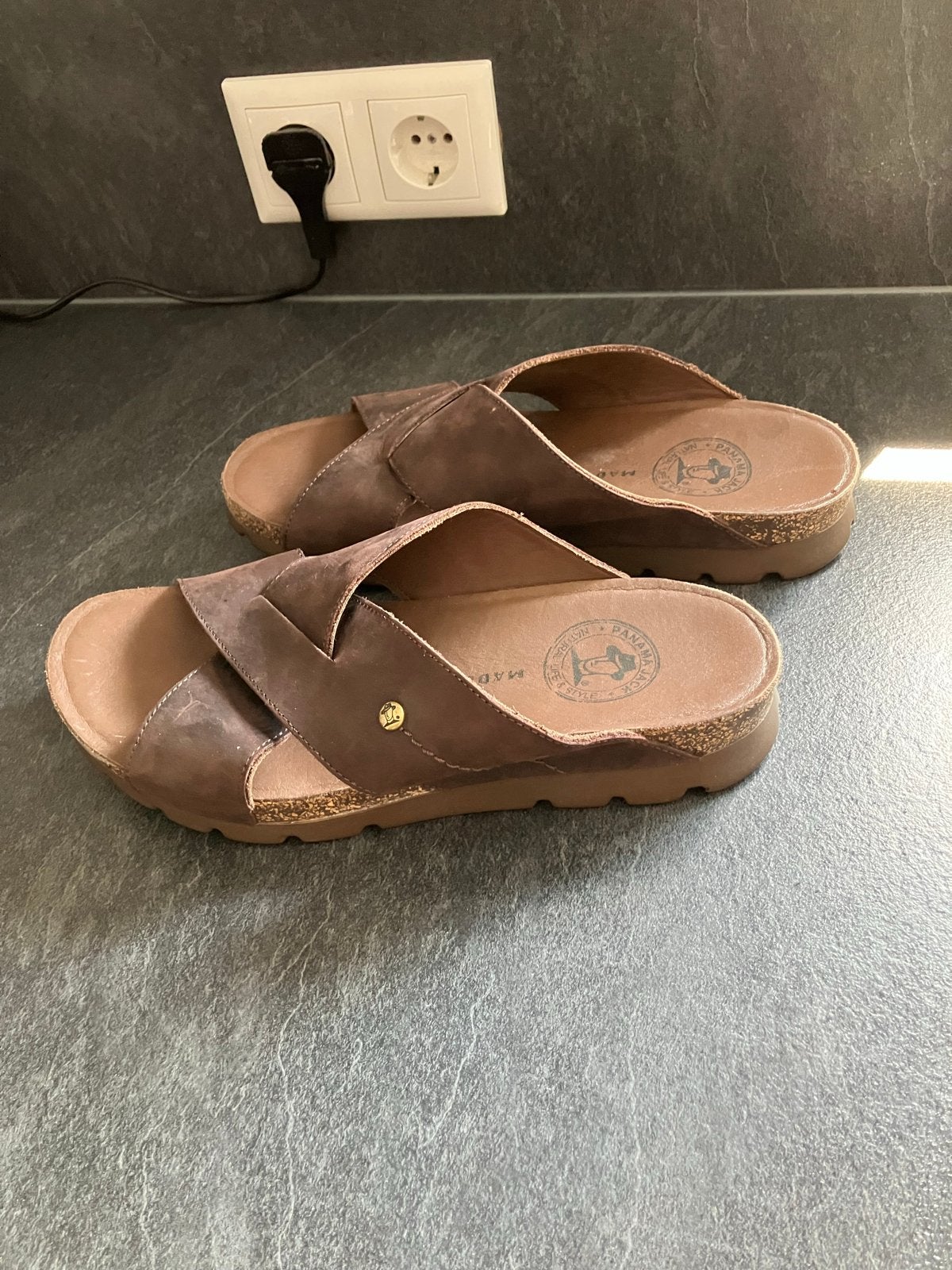 Panama Jack slippers  bruin - maat 42, leer, nieuw, Slippers, Bruin, Nieuw, Ophalen of Verzenden