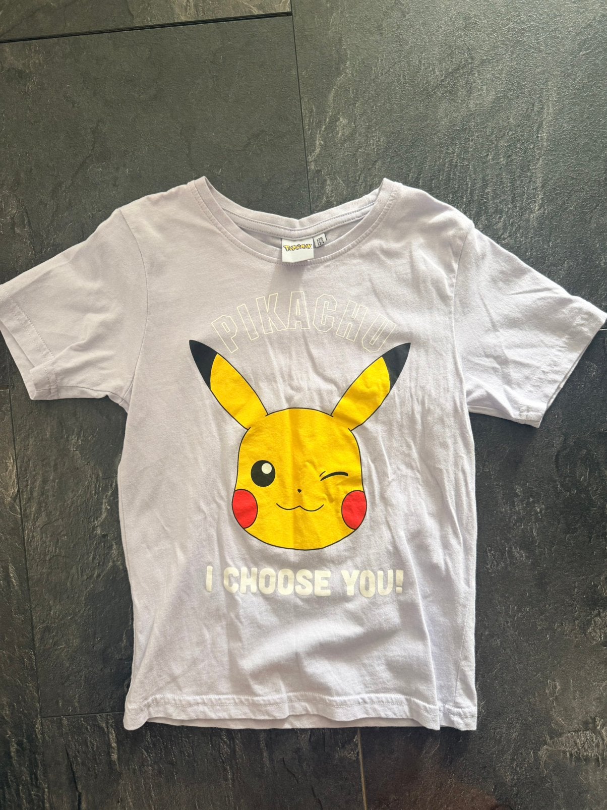 Pokémon Pikachu T-shirt – maat 128/134, Ophalen of Verzenden, Zo goed als nieuw, Jongen of Meisje, Shirt of Longsleeve