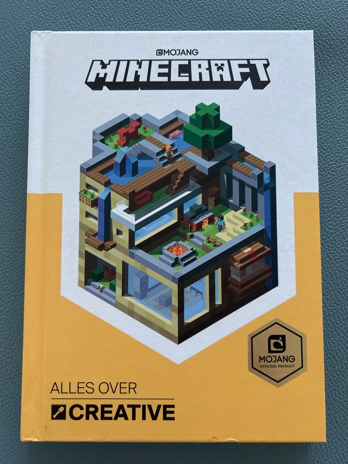 Minecraft: Alles over Creative - Officieel Product, Ophalen of Verzenden, Zo goed als nieuw