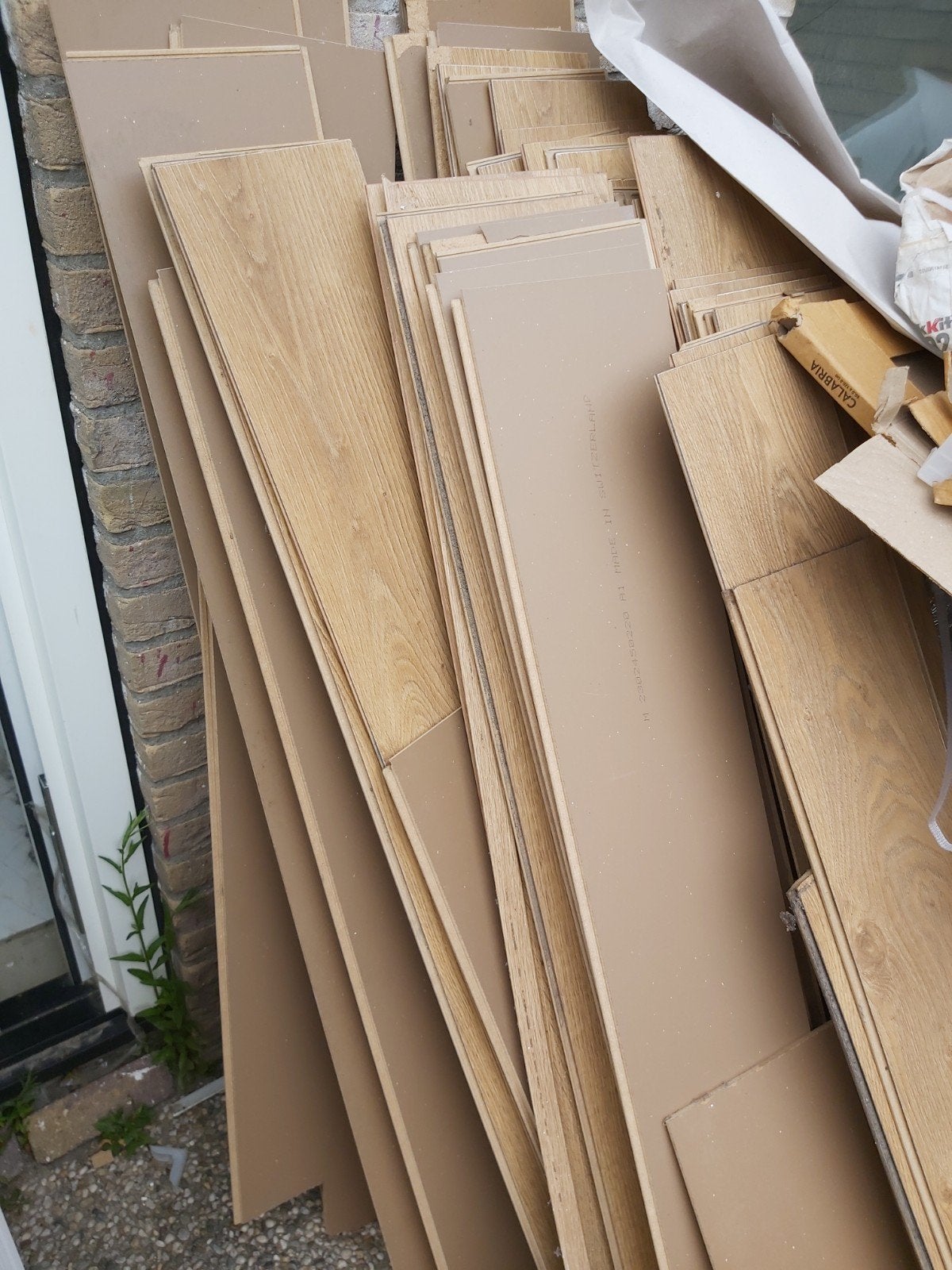 44 m² Goed Laminaat - Gratis af te halen in Assen, Doe-het-zelf en Verbouw, Gebruikt, Ophalen of Verzenden, 10 m² of meer, Hout