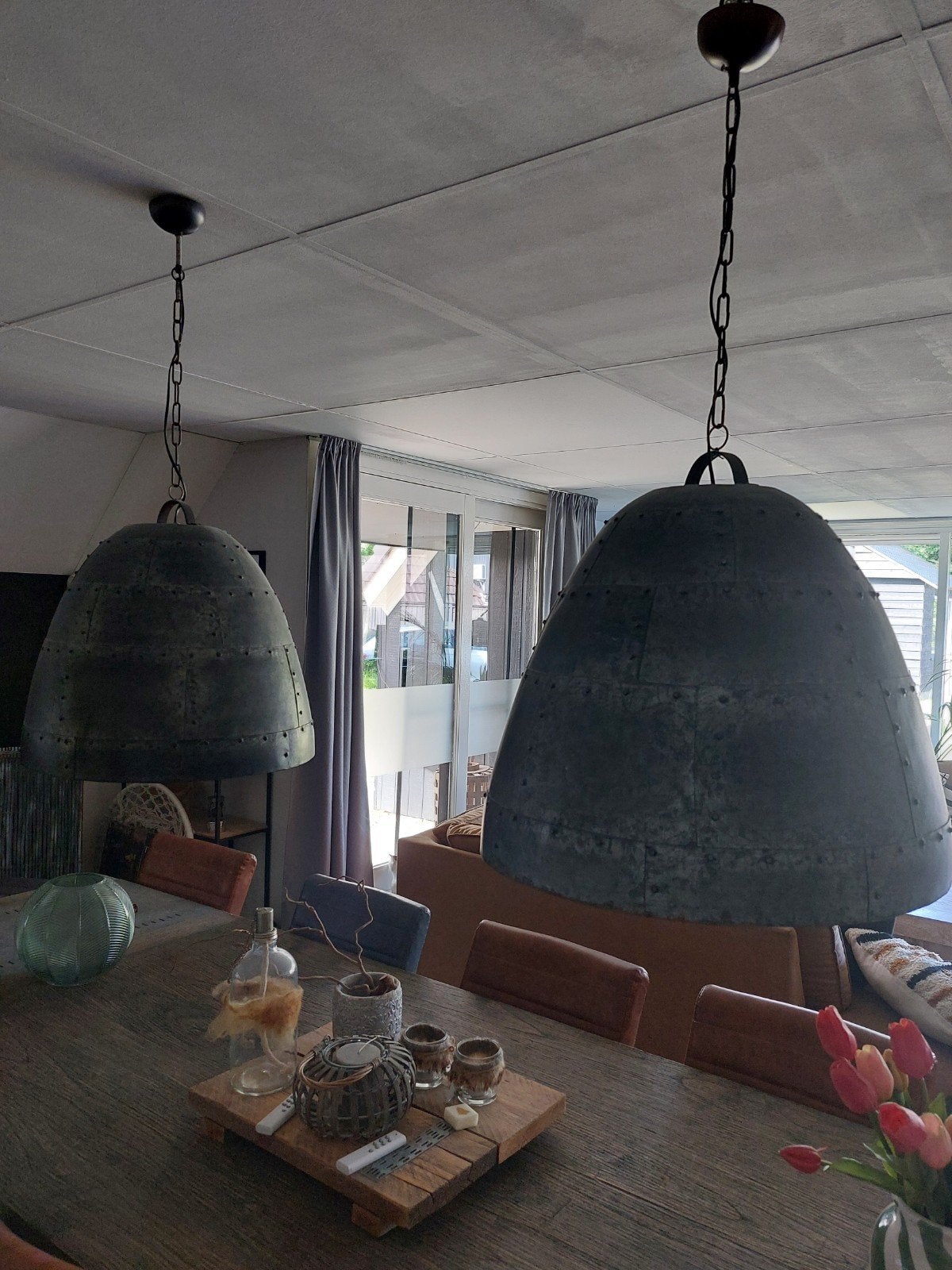 2 grote industriële hanglampen Karwei - 50 cm hoog, Huis en Inrichting, Lampen | Hanglampen, Ophalen, 50 tot 75 cm