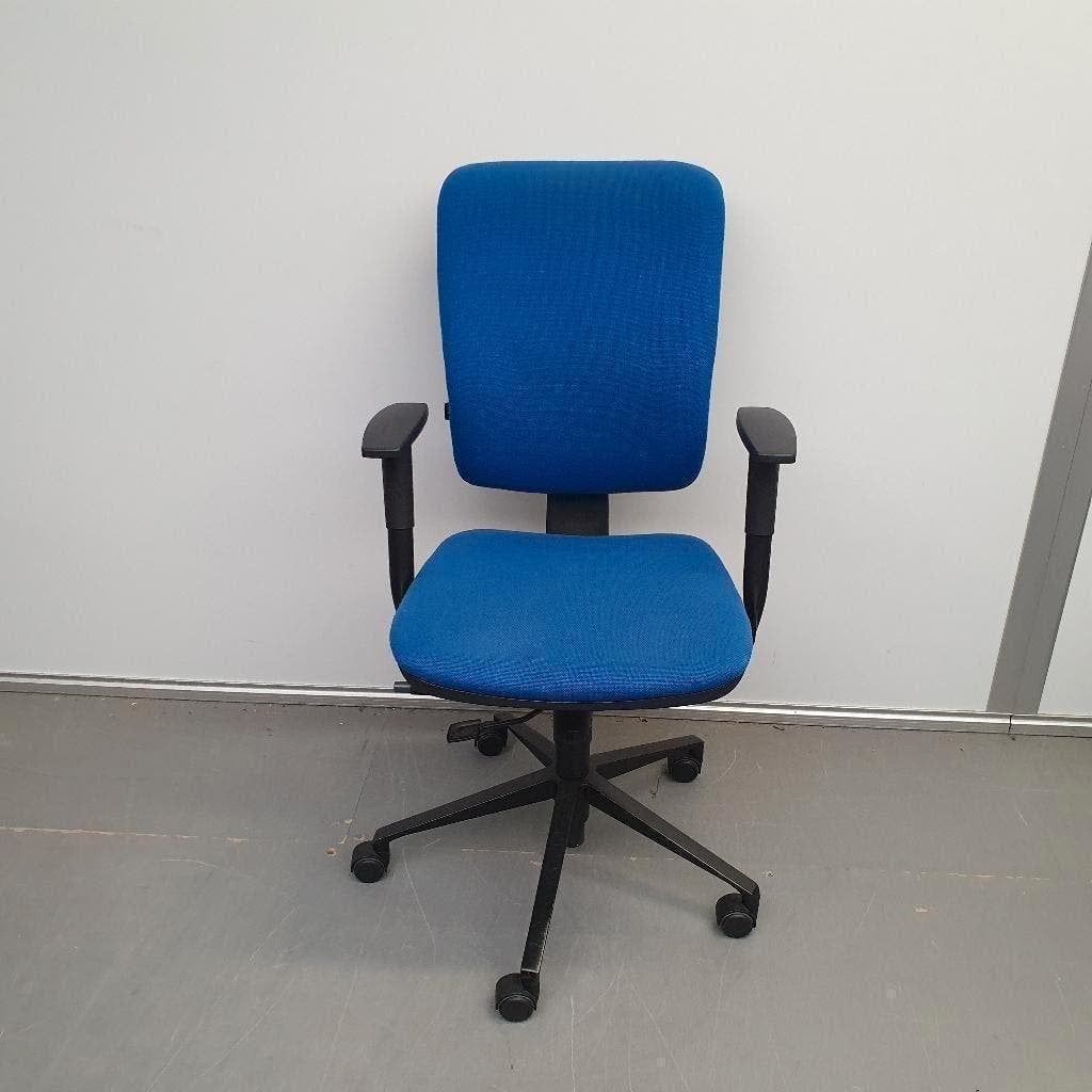 15x blauwe BETA bureaustoelen verrijdbaar met armleuningen, Ophalen, Gebruikt, Zwart