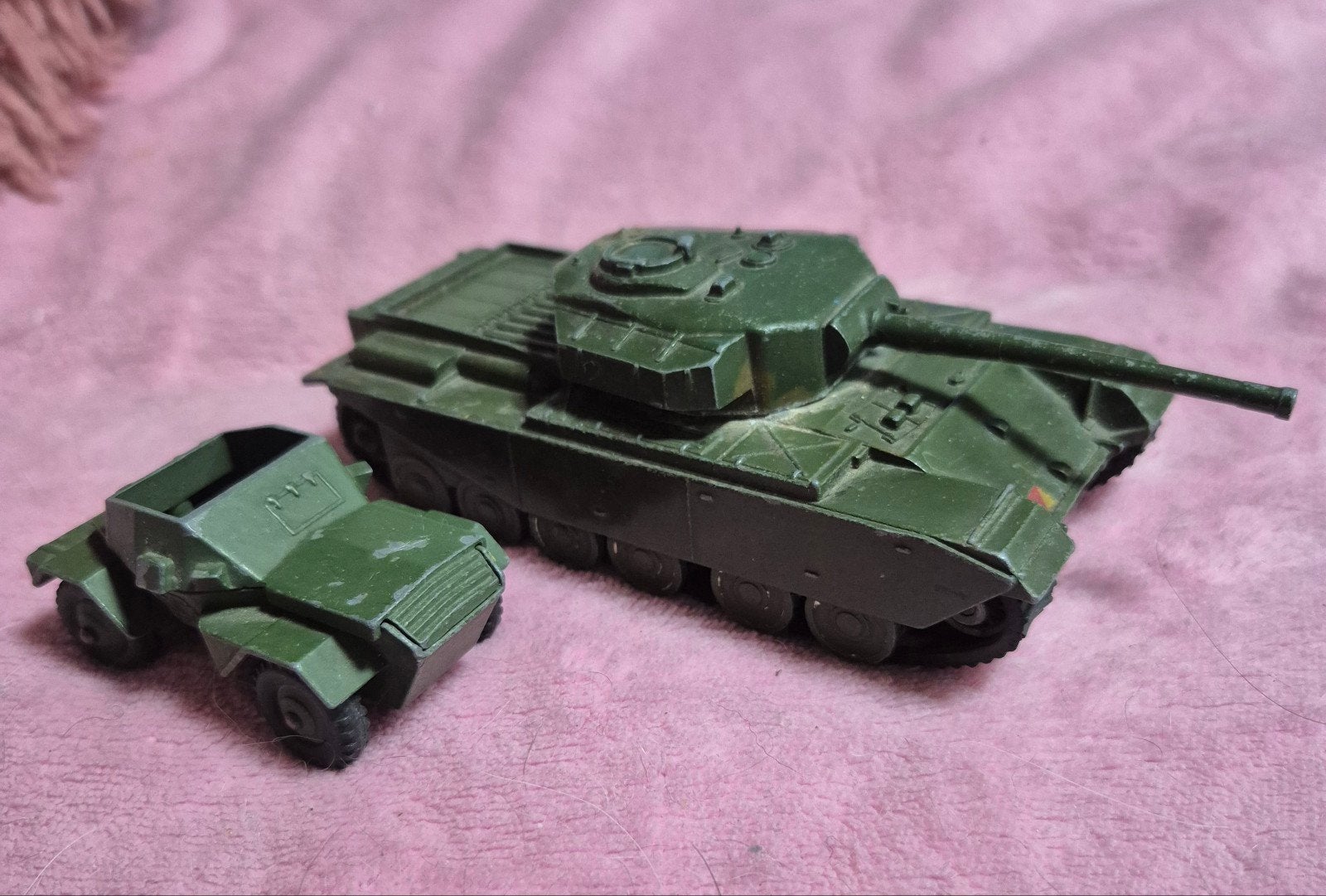 Dinky Toys Centurion Tank en Scout Car - Vintage Militair, Overige merken, Gebruikt, Ophalen of Verzenden, Tank