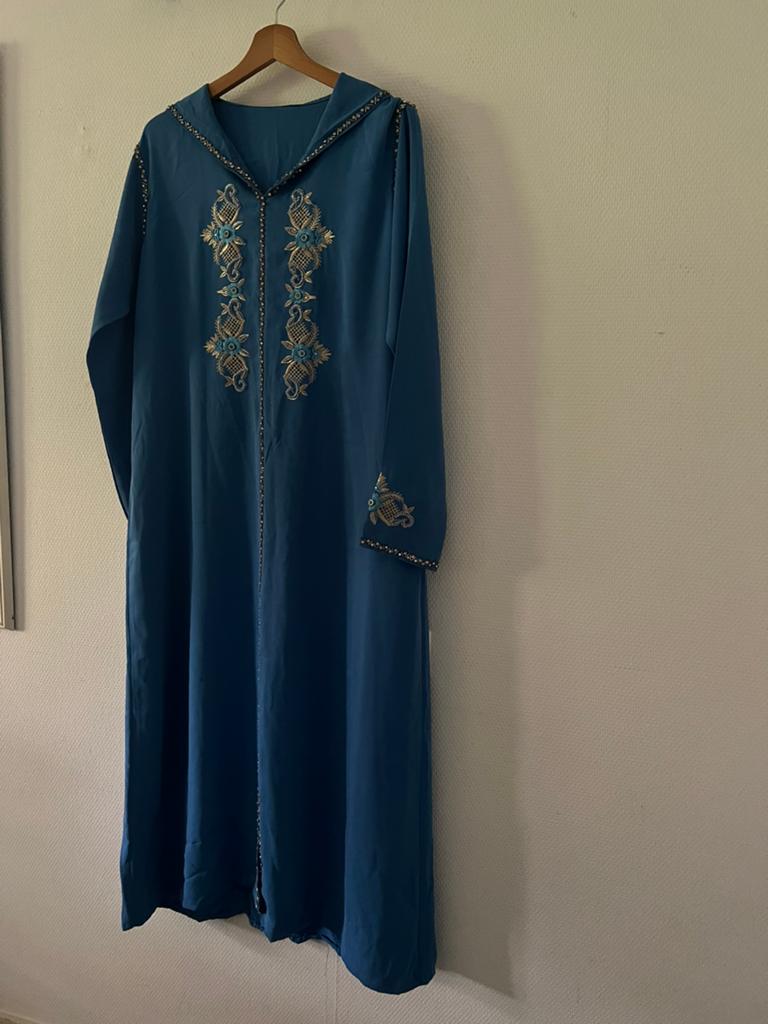 Jalabah M/L, Kleding | Dames, Ophalen, Zo goed als nieuw, Roze, Onder de knie