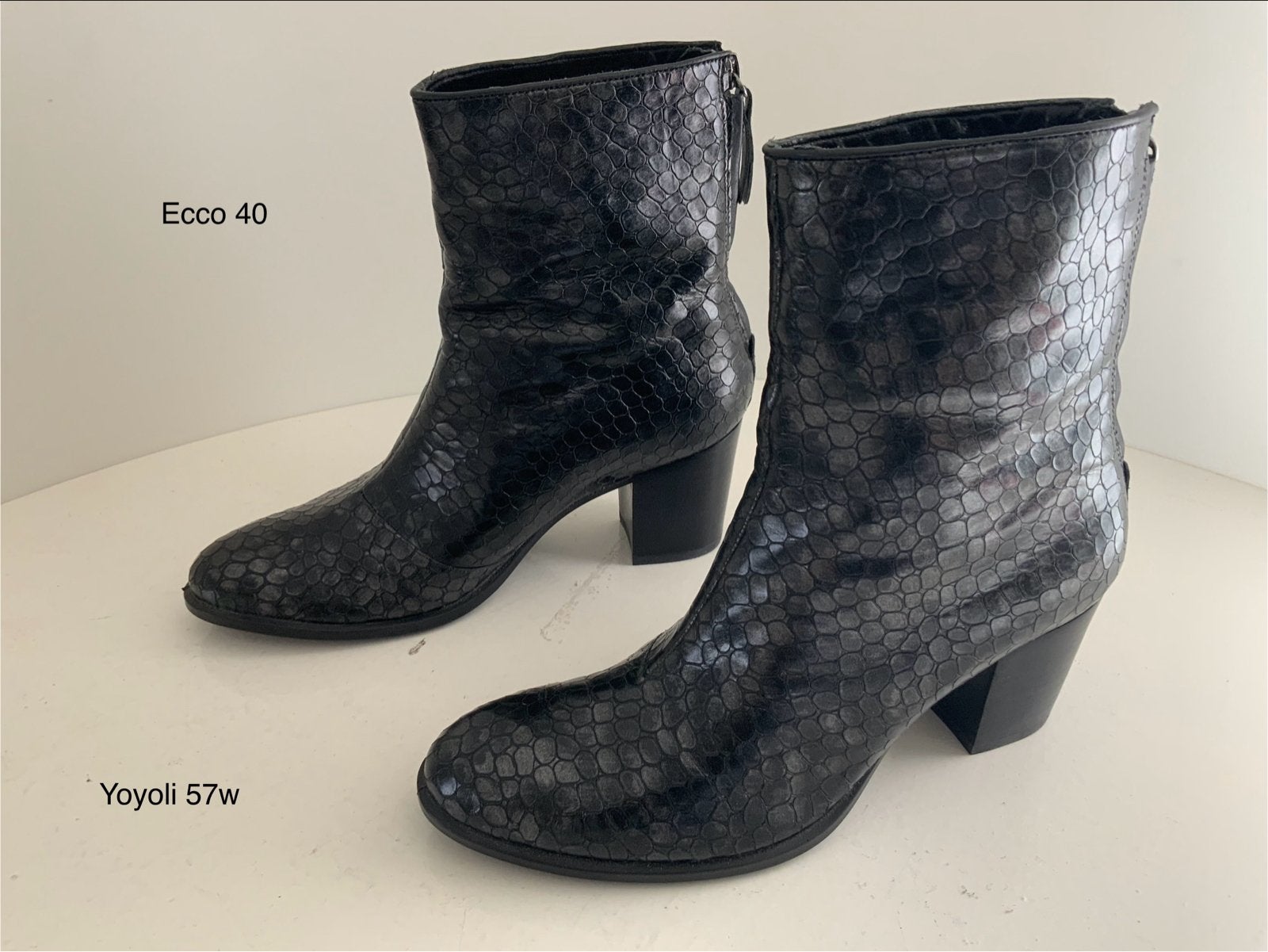 57W ) Ecco Zwarte Leren Enkellaarzen met snake-print Maat 40, Zwart, Lage of Enkellaarzen, Ophalen of Verzenden, Zo goed als nieuw