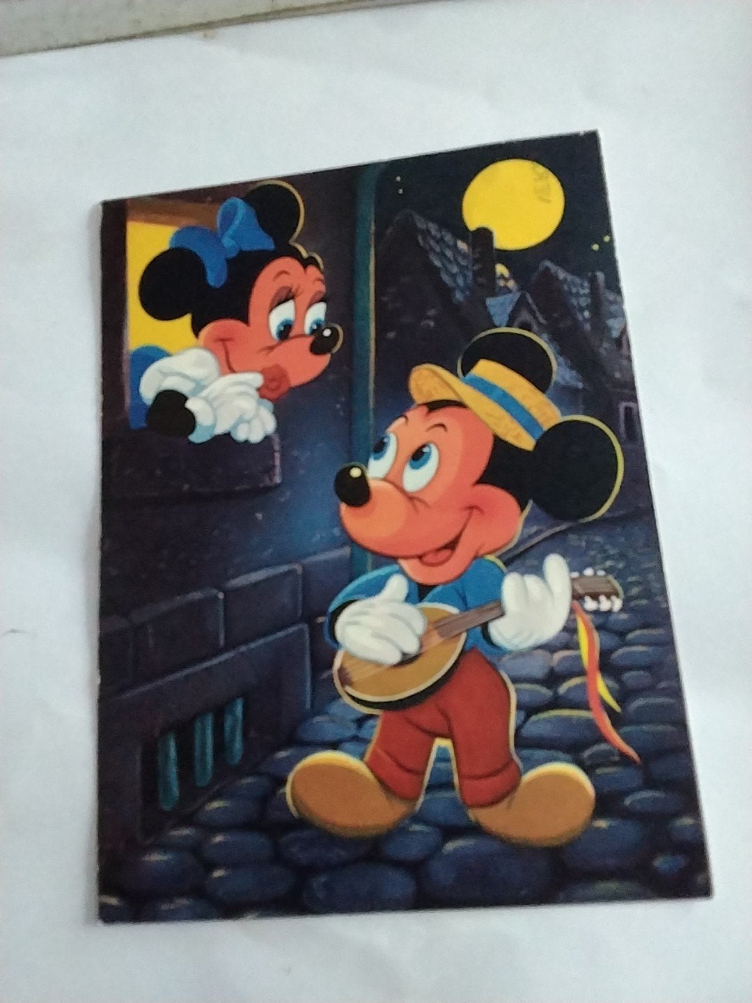 Vintage Mickey & Minnie Mouse Ansichtkaart (1964), Ophalen of Verzenden, 1960 tot 1980, Gelopen, Cultuur en Media