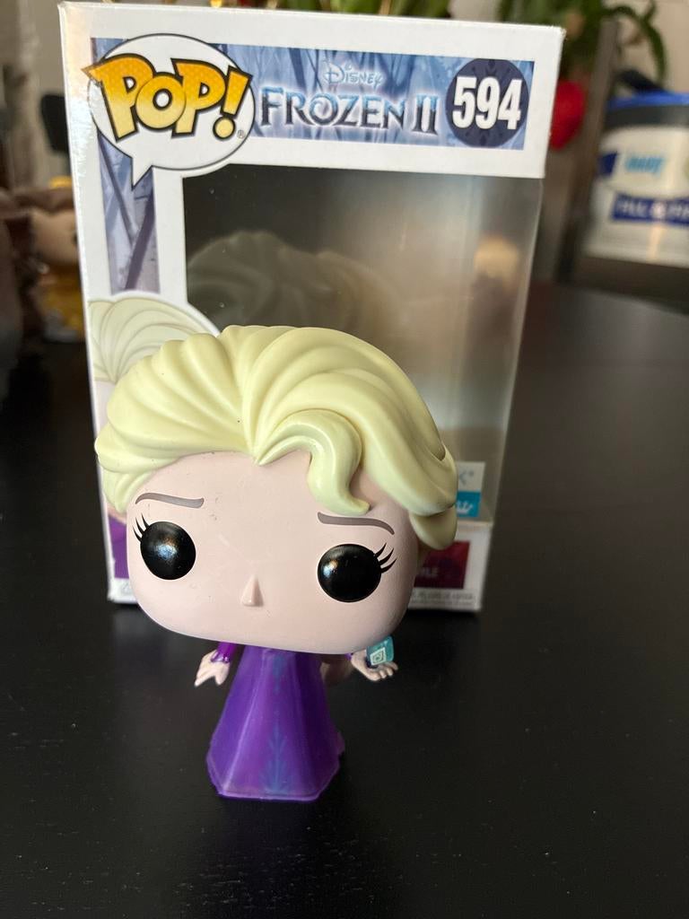 Funko Pop! Disney Frozen II Elsa #594 Primark Exclusive, Ophalen of Verzenden, Overige figuren, Zo goed als nieuw, Beeldje of Figuurtje