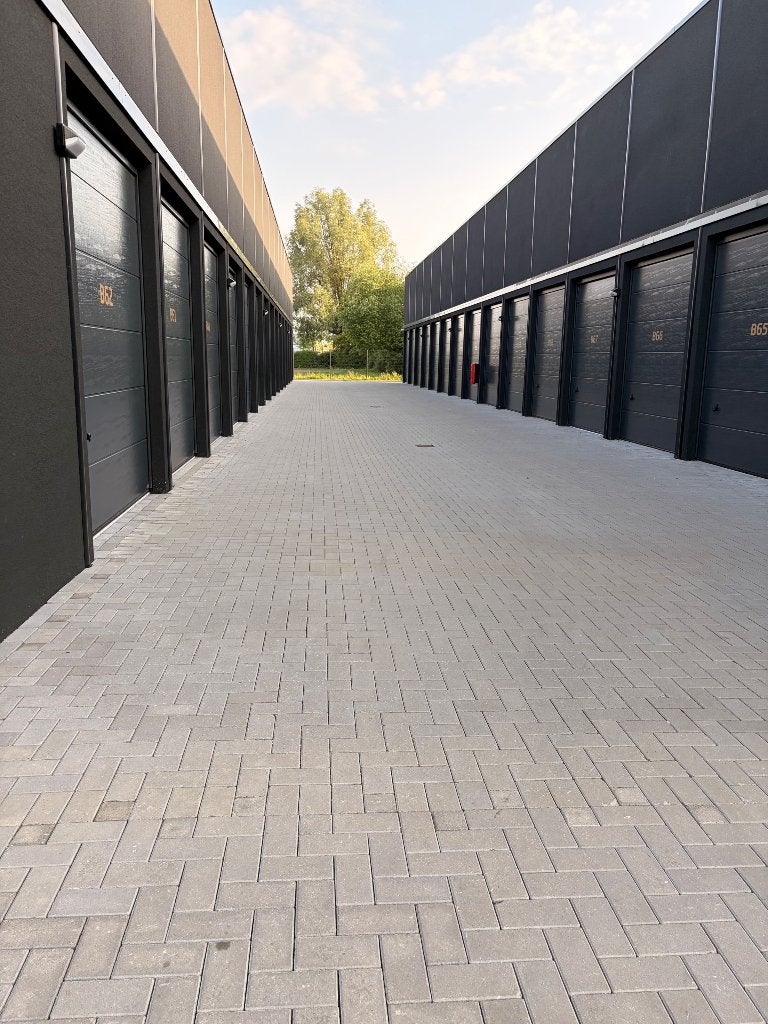 Nieuwe garagebox te huurAssen – €225 p/m – per 1 november