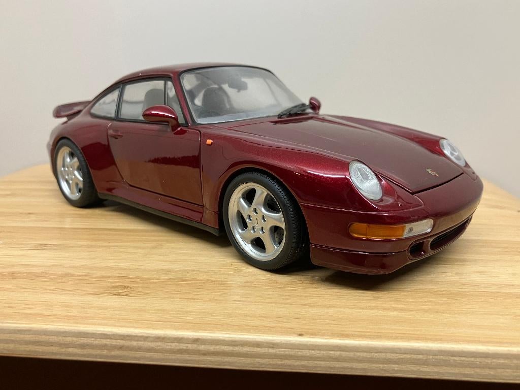 Porsche 911 (993) Turbo  Arena Red metallic  1/18 UT Models, Ophalen of Verzenden, Nieuw, Auto, UT Models