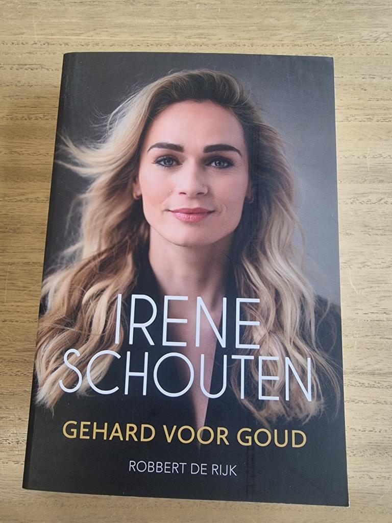 Diverse boeken verkoop, Boeken, Biografieën, Zo goed als nieuw, Sport, Verzenden