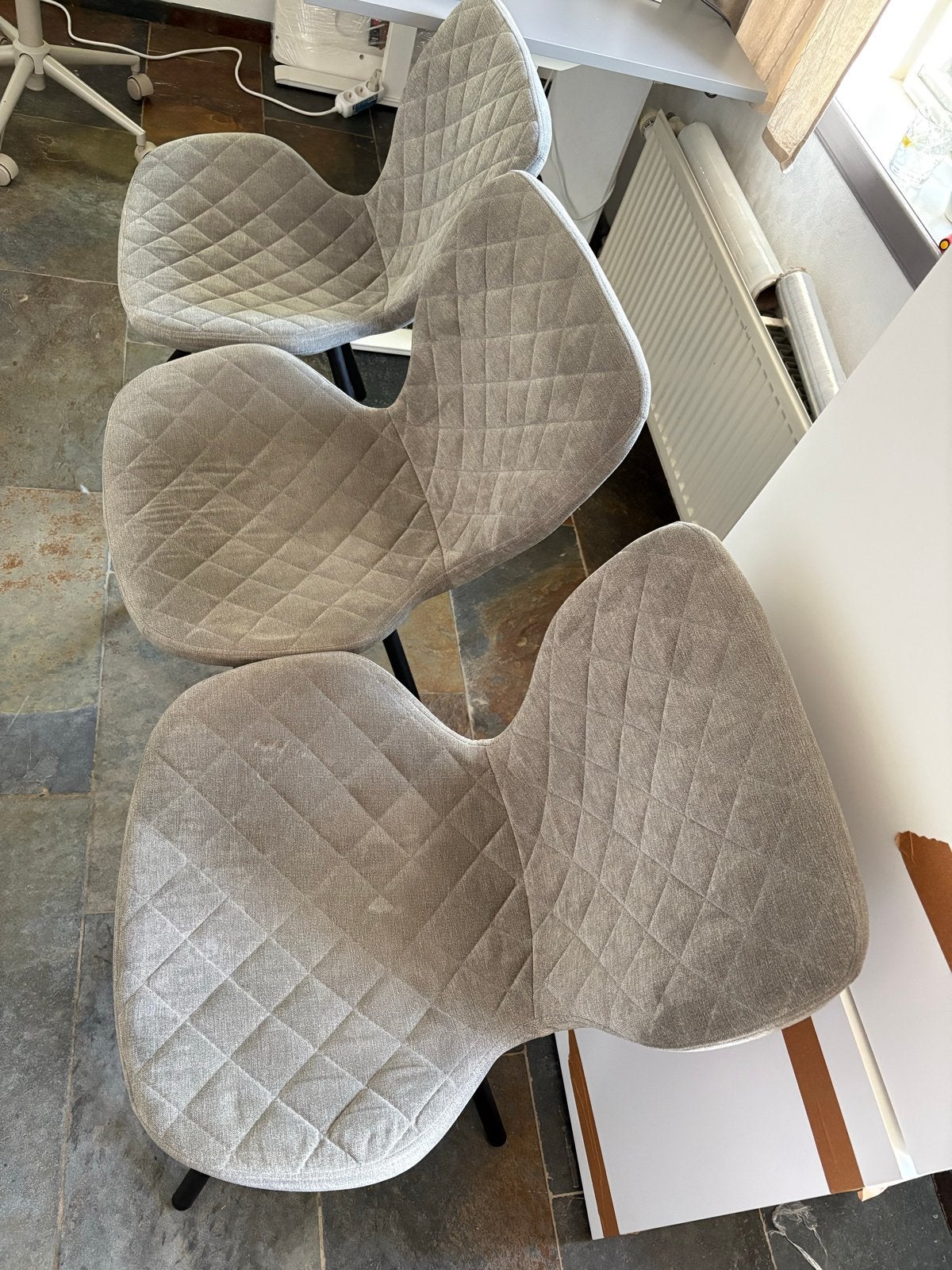 3 grijze stoelen van Kwantum, Ophalen, Drie, Zo goed als nieuw, Stof